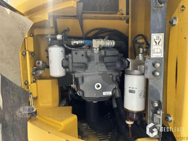 Гусеничний екскаватор Komatsu PC228USLC-8