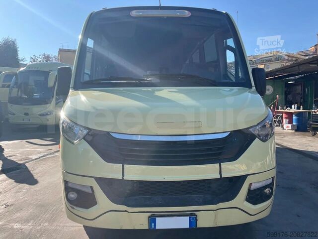 Autobus linee interurbane IVECO Daily
