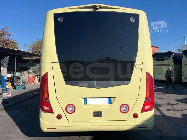 Autobus linee interurbane IVECO Daily