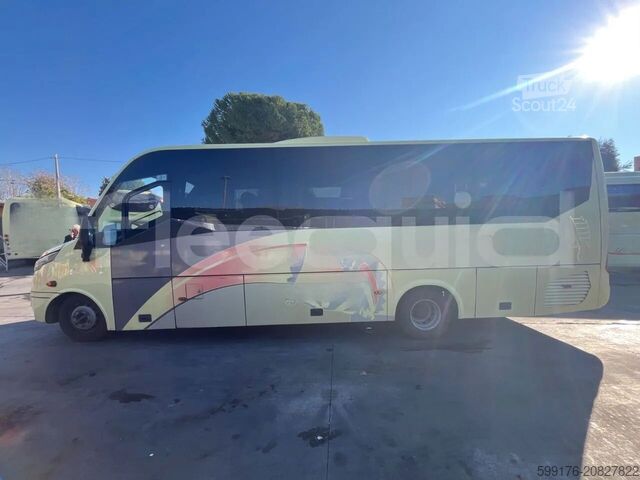 Autobus linee interurbane IVECO Daily