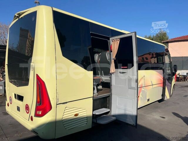 Autobus linee interurbane IVECO Daily