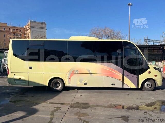 Autobus linee interurbane IVECO Daily