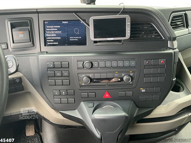 Crane truck MAN TGL 12.220 Euro 6 Palfinger 11 Tonmeter laadkra...