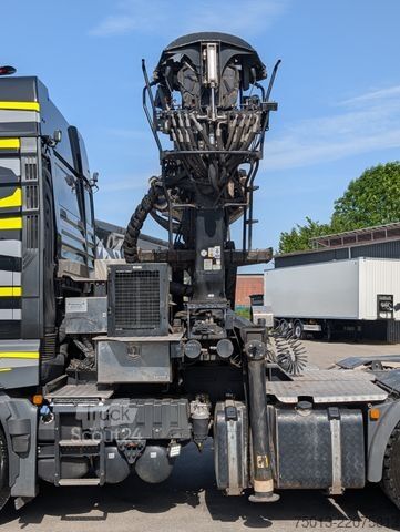 Влекач MAN TGX 33.510 BL SA 6x4 mit EPSILON S260Z96, MIETE?