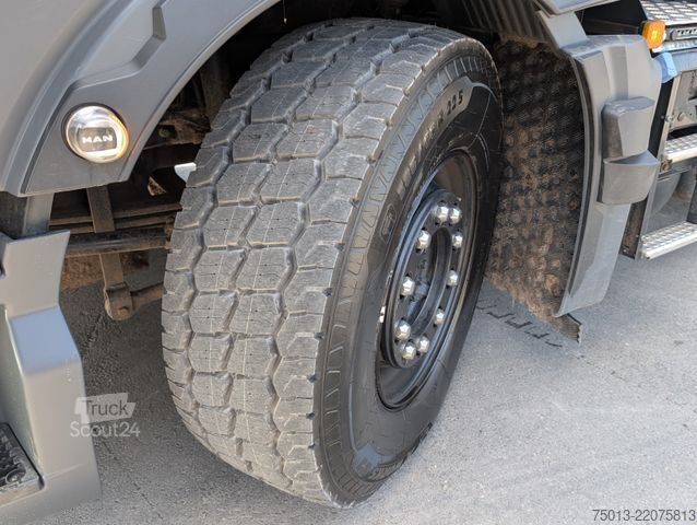 Влекач MAN TGX 33.510 BL SA 6x4 mit EPSILON S260Z96, MIETE?