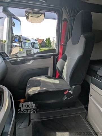 Влекач MAN TGX 33.510 BL SA 6x4 mit EPSILON S260Z96, MIETE?