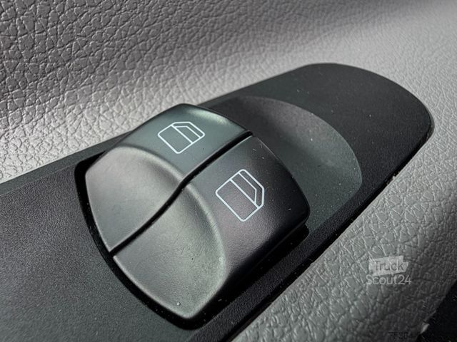 Microbuz MERCEDES-BENZ Sprinter 313 Cdi L2H2 9Sitze Rollstuhllift Klima