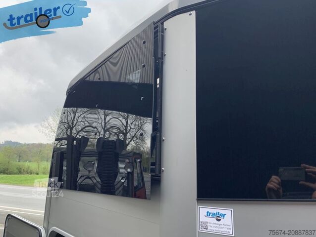 Ló-szállító utánfutó Ifor Williams Pferdeanhänger HBX506 Sattelkammer 2,6t.