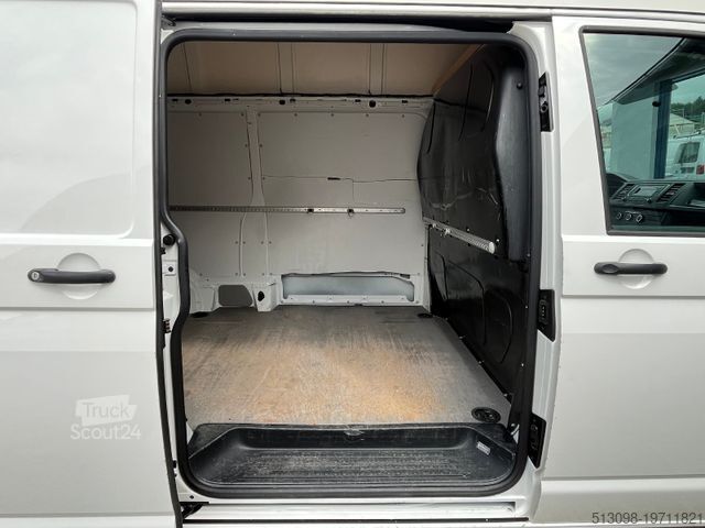 Furgão de teto alto VOLKSWAGEN T6 2,0 TSI EXTRA HOCHDACH LANG KLIMA 1.HAND