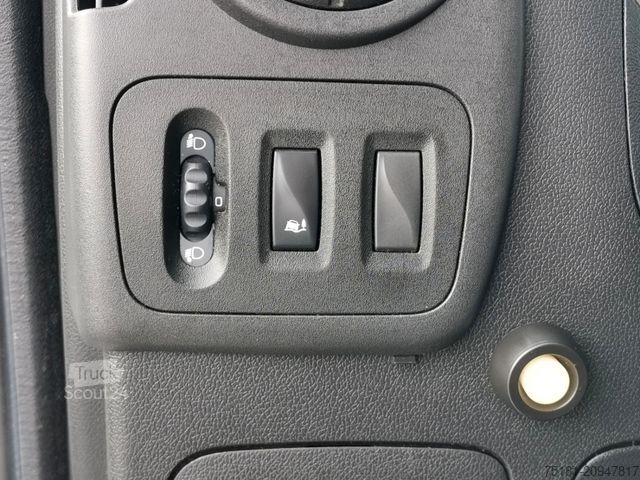 Dubă cu caroserie tip cutie RENAULT Master 125DCI KOFFER 8PAL/ KLIMA