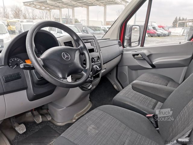 Dubă cu caroserie tip cutie MERCEDES-BENZ Sprinter 513CDI KOFFER 8PAL/ LBW/ BIS 3,5T