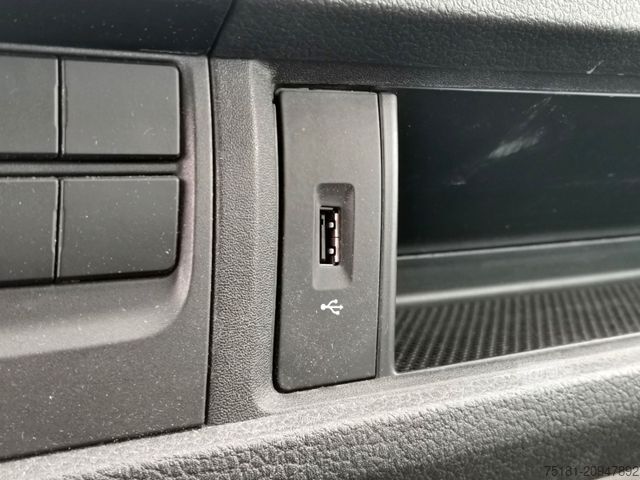 Minibus VOLKSWAGEN T6 Transporter L2H1/ 8 SITZE/ KLIMA/ TEMPOMAT