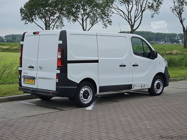 Korkeakattoinen farmari OPEL VIVARO 1.6