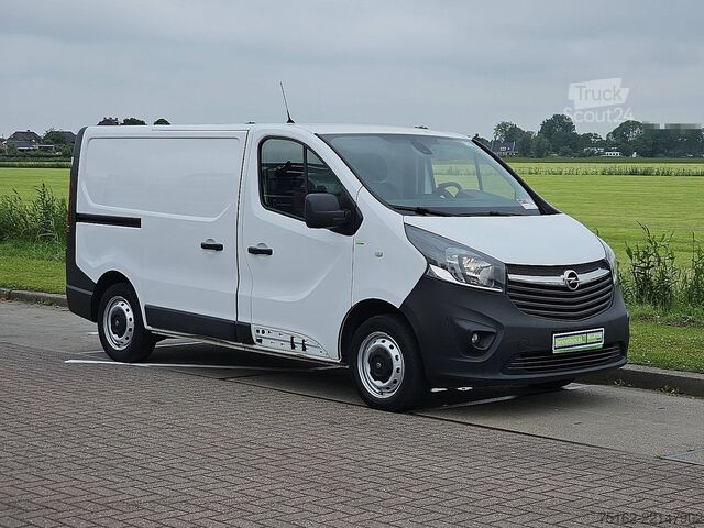 Korkeakattoinen farmari OPEL VIVARO 1.6