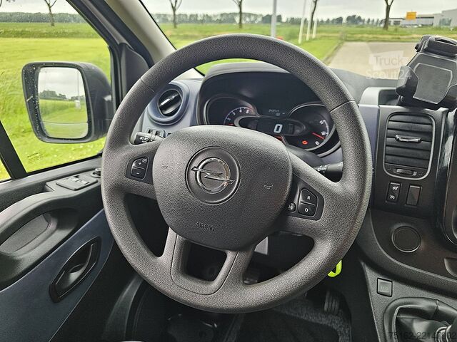 Korkeakattoinen farmari OPEL VIVARO 1.6