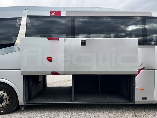 Туристически автомобил Irizar i6