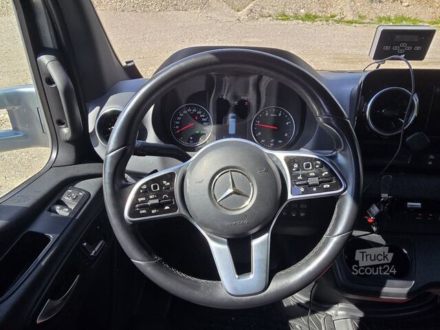 евакуатор Mercedes-Benz Sprinter 519