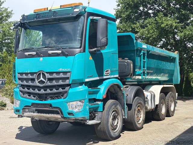 Tipper Mercedes-Benz AROCS 4142 8x4 EURO6 WYWROTKA