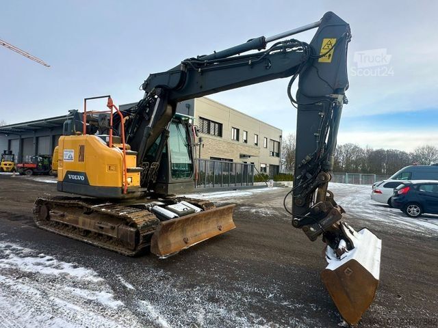 Excavatrice à chaînes VOLVO ECR 145 EL