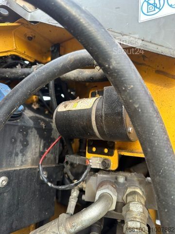 Excavatrice à chaînes VOLVO ECR 145 EL