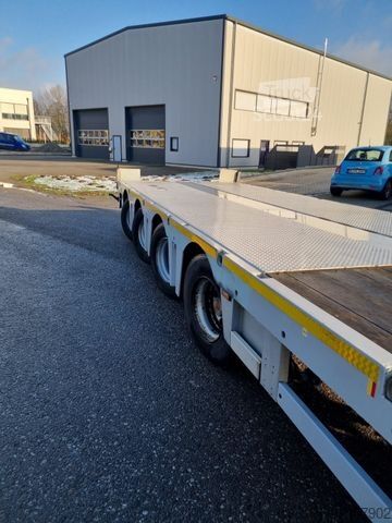 Remorque surbaissée NOOTEBOOM Semi Tieflader 4 Lenkachsen MCO-58-04 V