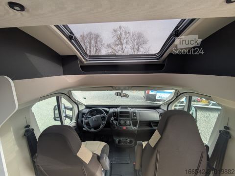 Half-integraal camper Forster T 669 EB 140PS/Isofix/Travel-Line-Paket