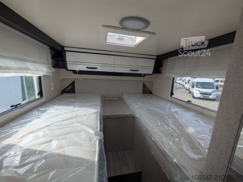 Half-integraal camper Forster T 669 EB 140PS/Isofix/Travel-Line-Paket
