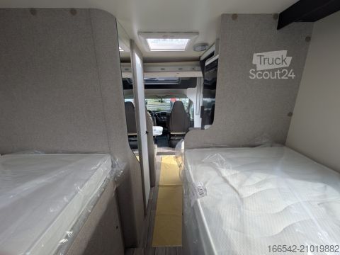 Half-integraal camper Forster T 669 EB 140PS/Isofix/Travel-Line-Paket