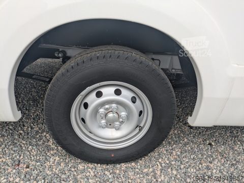 Half-integraal camper Forster T 669 EB 140PS/Isofix/Travel-Line-Paket