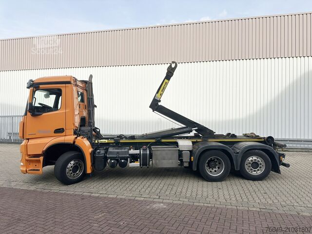 Camion benne à bras amovible Mercedes-Benz Arocs 2552 L 6x2 Arocs 2552 L 6x2, Lenk-/Liftachse