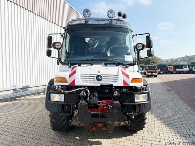 Grue montée sur camion Unimog U400 4x4 U400 4x4, Frontzapfwelle, Heckkran Hiab XS 144-E4 HiDuo, Seilwinde, Funk