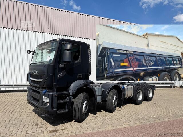 Třístranný sklápěč Iveco-Magirus X-Way AD360X40Z/P 8x4 X-Way AD360X40Z/P 8x4