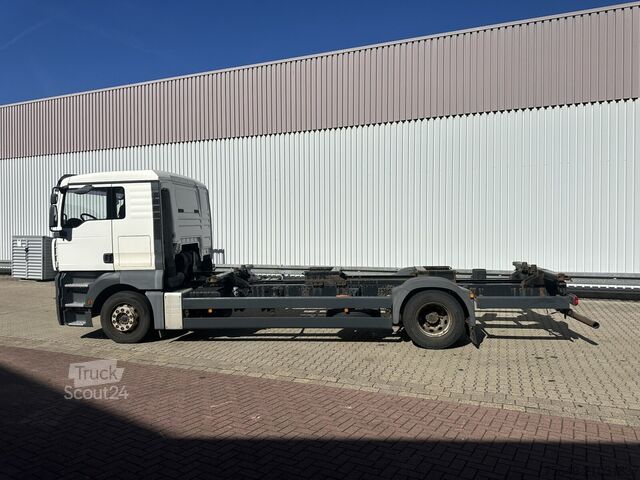 Camion à usage spécial MAN TGA 18.360 LL 4x2 TGA 18.360 LL 4x2, Fahrschule