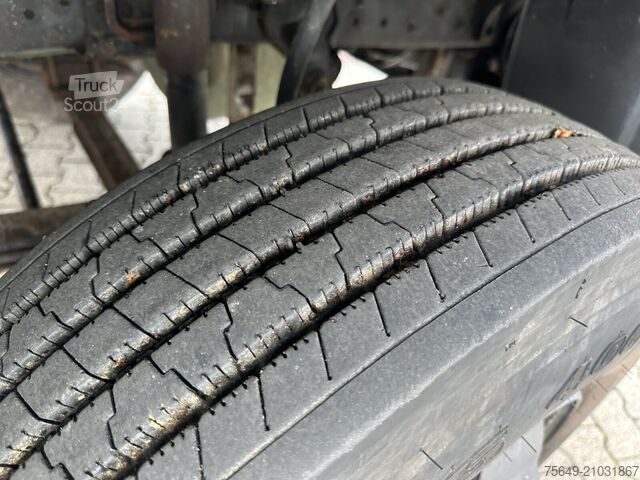 Benne tri-benne Mercedes-Benz 914 K 4x2 914 K 4x2