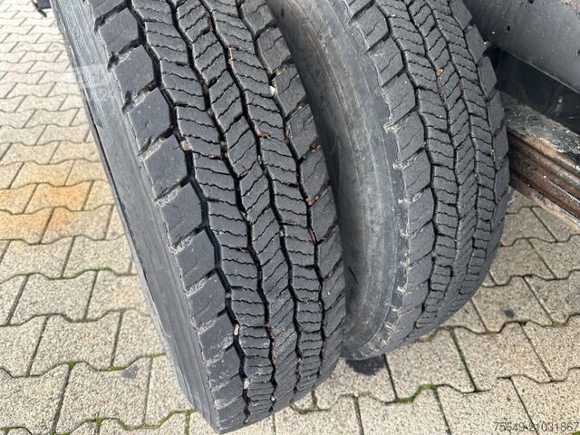 Benne tri-benne Mercedes-Benz 914 K 4x2 914 K 4x2