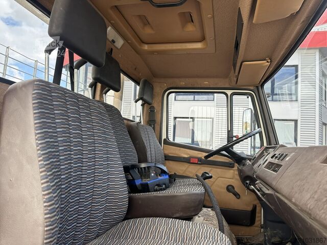 Benne tri-benne Mercedes-Benz 914 K 4x2 914 K 4x2