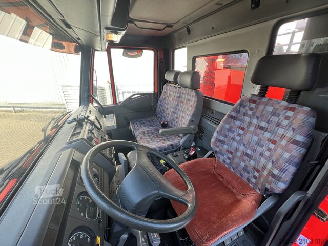 Camion-citerne Iveco-Magirus FF 95 E 18 WR 4x4 FF 95 E 18 WR 4x4, 6000l Wassertank