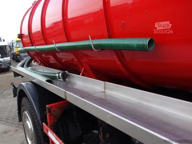 Véhicule aspirant Scania P94-260 VACUUMTANK 10 CUB STEELSPRINGS,MANUALPOMP