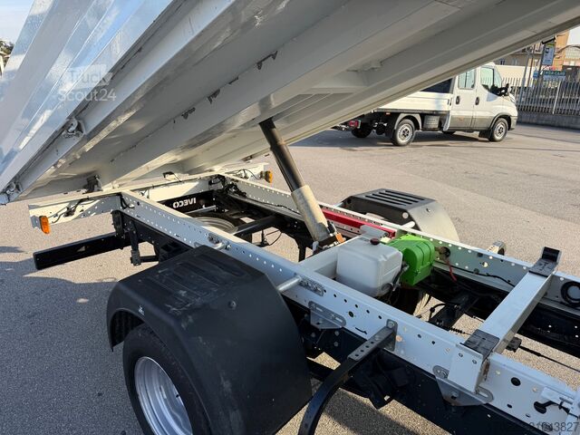 Fourgon-benne dépôt Iveco dalily 35c16