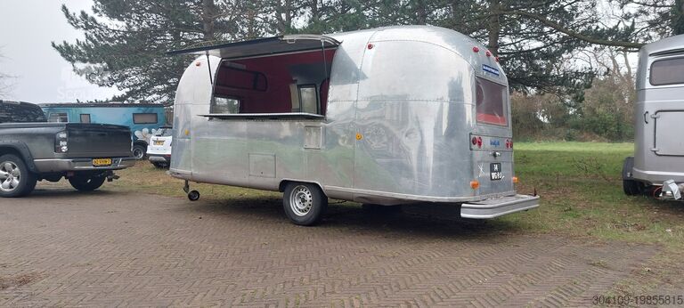 Wohnwagen/Wohnmobil Airstream Globetrotter