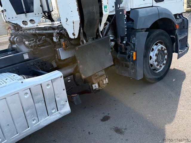 Châssis de camion MERCEDES-BENZ Antos 2533 6x2 Fahrgestell