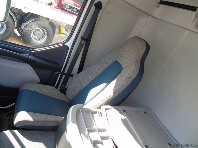 Koffer Volvo FL 250 + euro 6 + lift + 12T