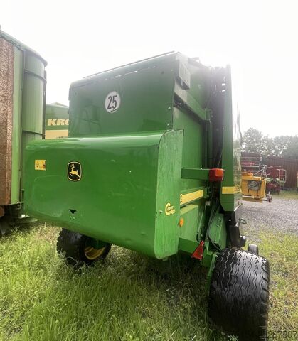 Pressa per balle (agricoltura) John Deere 582
