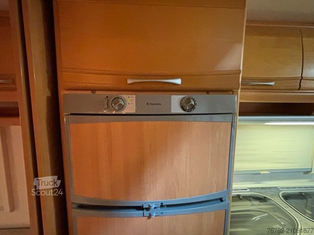 Wohnwagen LMC Ambassador 560 K TÜV neu