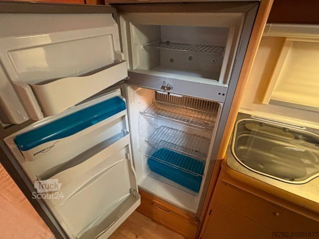 Wohnwagen LMC Ambassador 560 K TÜV neu