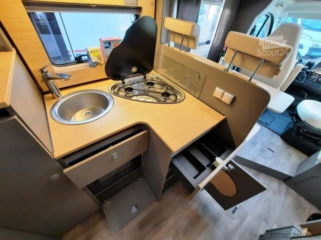 Teilintegriertes Wohnmobil LMC Tourer T 663 G 70 Jahre Verfüg./Markise/Backofen