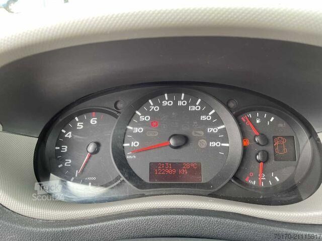 ανυψωτική πλατφόρμα τοποθετημένη σε φορτηγό Renault Master 2.3 dCi / KLUBB K26, 12m