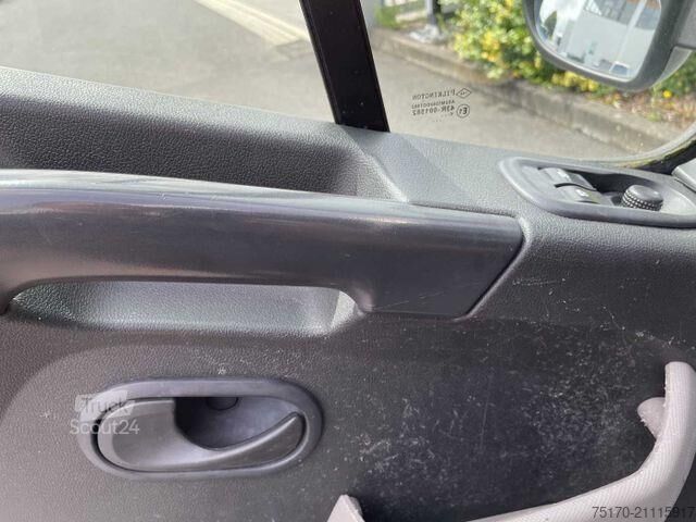 ανυψωτική πλατφόρμα τοποθετημένη σε φορτηγό Renault Master 2.3 dCi / KLUBB K26, 12m