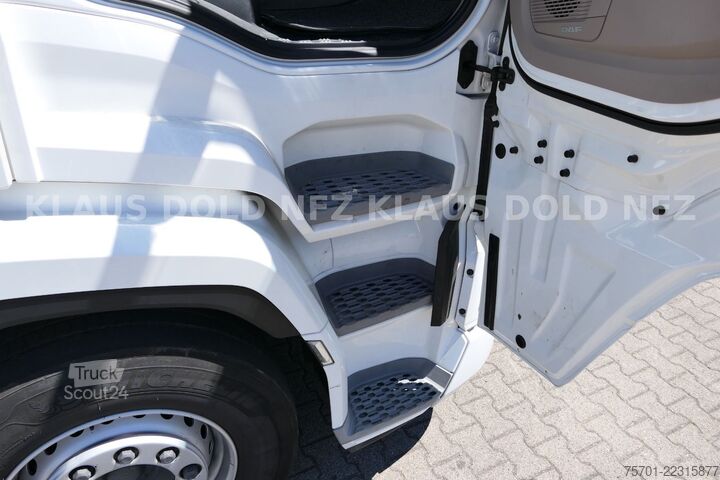 Standardowy ciągnik siodłowy DAF XG 480 High Cab 2-XL Tank Navi Euro 6