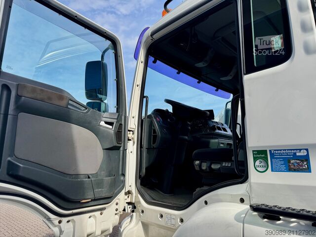 Kiper kamion MAN TGA 35.480 8X4 Abroller mit Container